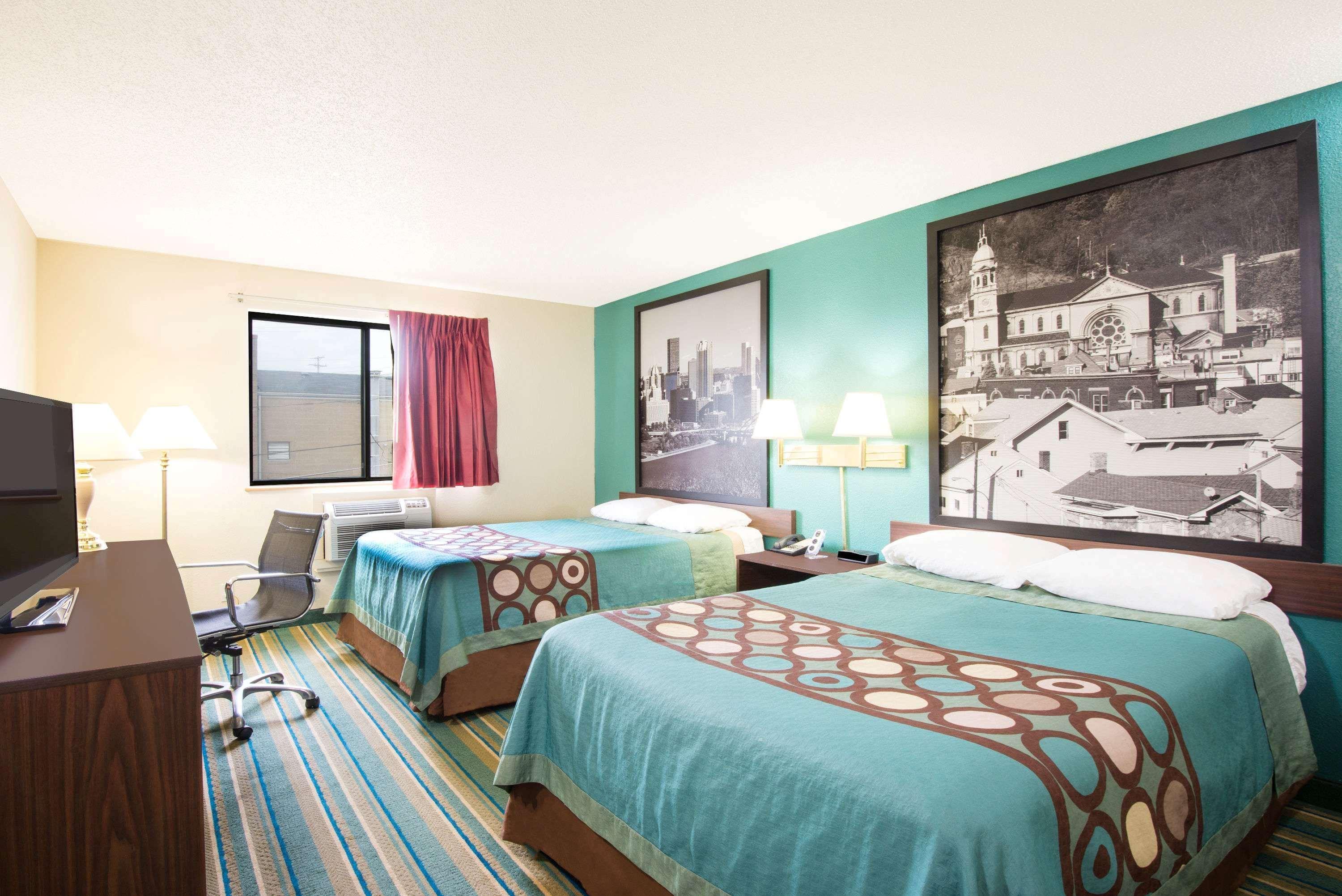 Super 8 By Wyndham Pittsburgh Pa Airport-University Area Moon Township Exterior photo