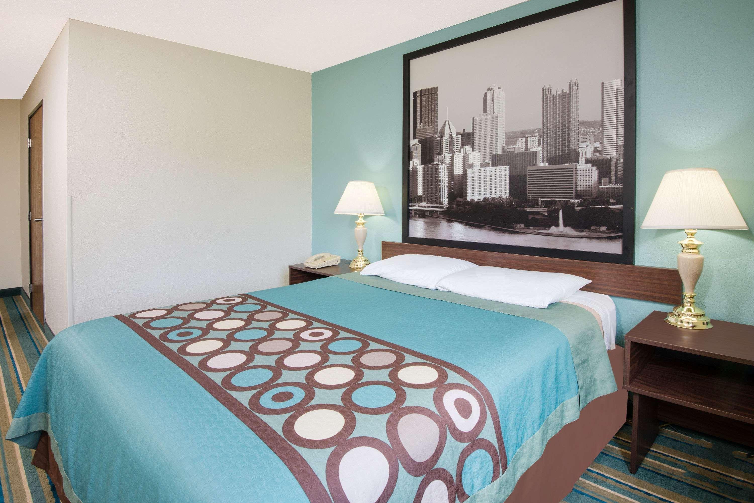 Super 8 By Wyndham Pittsburgh Pa Airport-University Area Moon Township Exterior photo