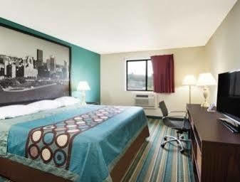 Super 8 By Wyndham Pittsburgh Pa Airport-University Area Moon Township Exterior photo
